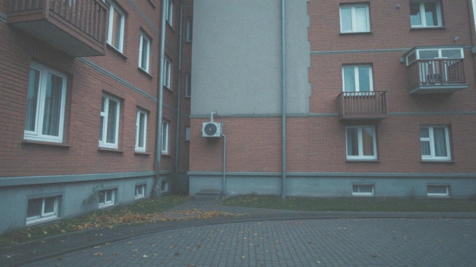 Jakie są obowiązki zarządcy budynku w kontekście temperatury?