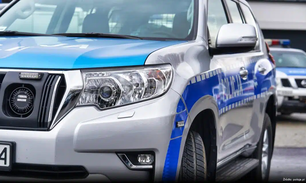 Zatrzymanie mężczyzny za kradzież puszki z napiwkami w Wołominie