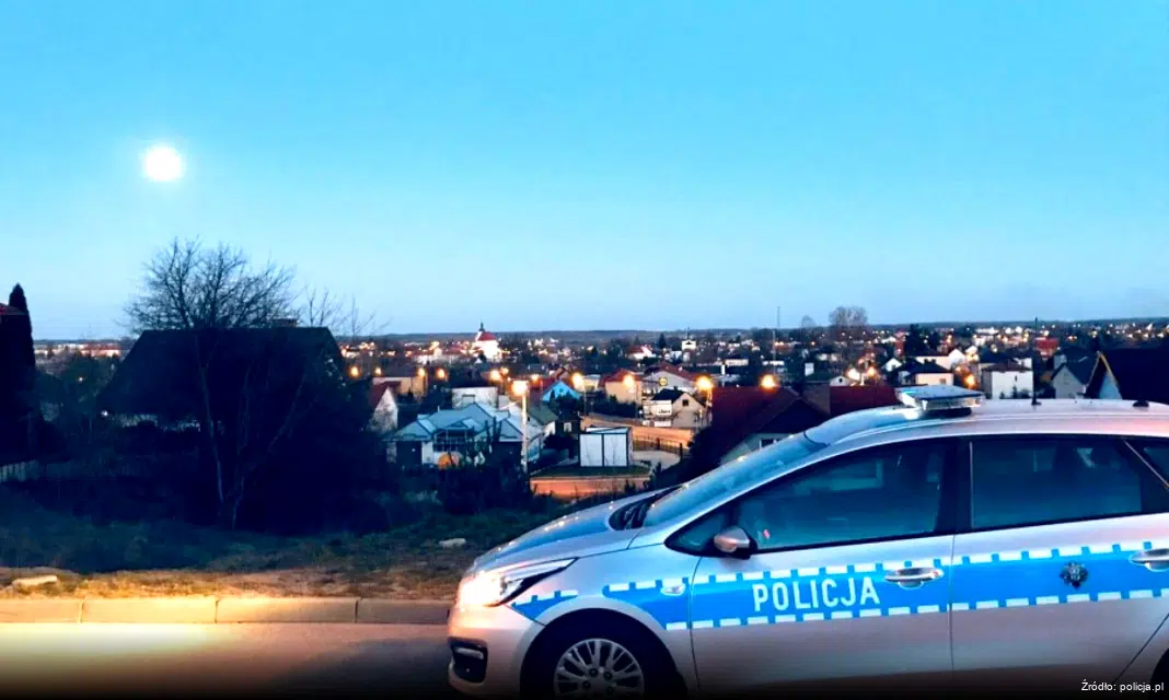 Zatrzymanie mężczyzny podejrzanego o kradzieże w drogerii w Wołominie